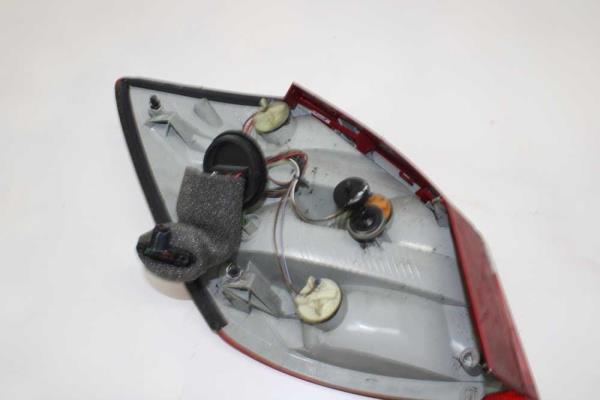 FEU ARRIERE DROIT SKODA - Vue 2